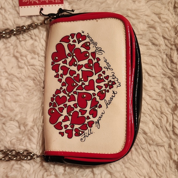 Brighton.  Media case micro purse.  Valentine heart stud. Crossbody NWT - Picture 2 of 6